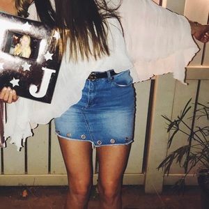 Grommet detail denim jean skirt